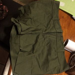 LIKE NEW mossimo shorts